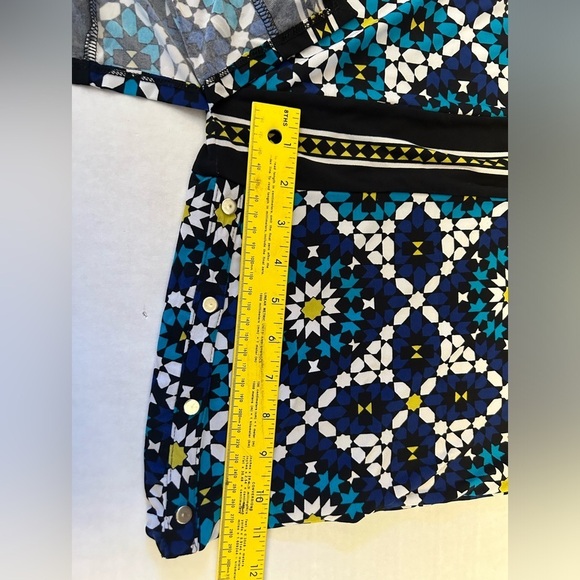 Style & Company Blue and White Graphic Flutter Sleeve tunic Blouse Sz-PM.  M14 - Picture 8 of 10